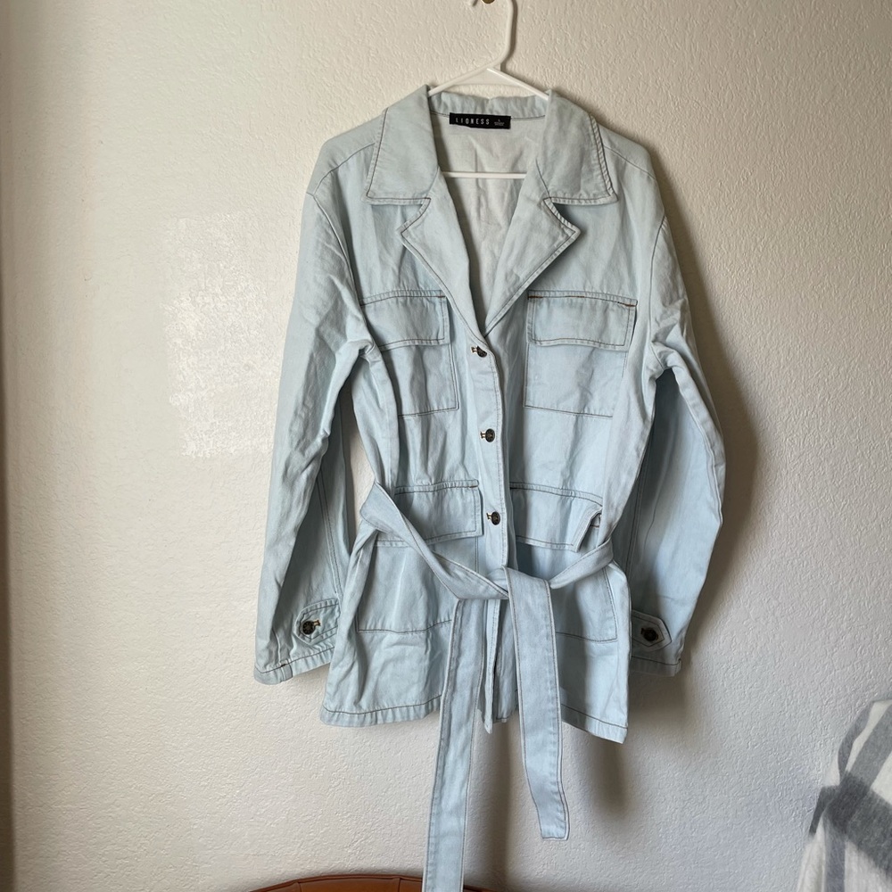 LIONESS boxy denim jacket new without tags